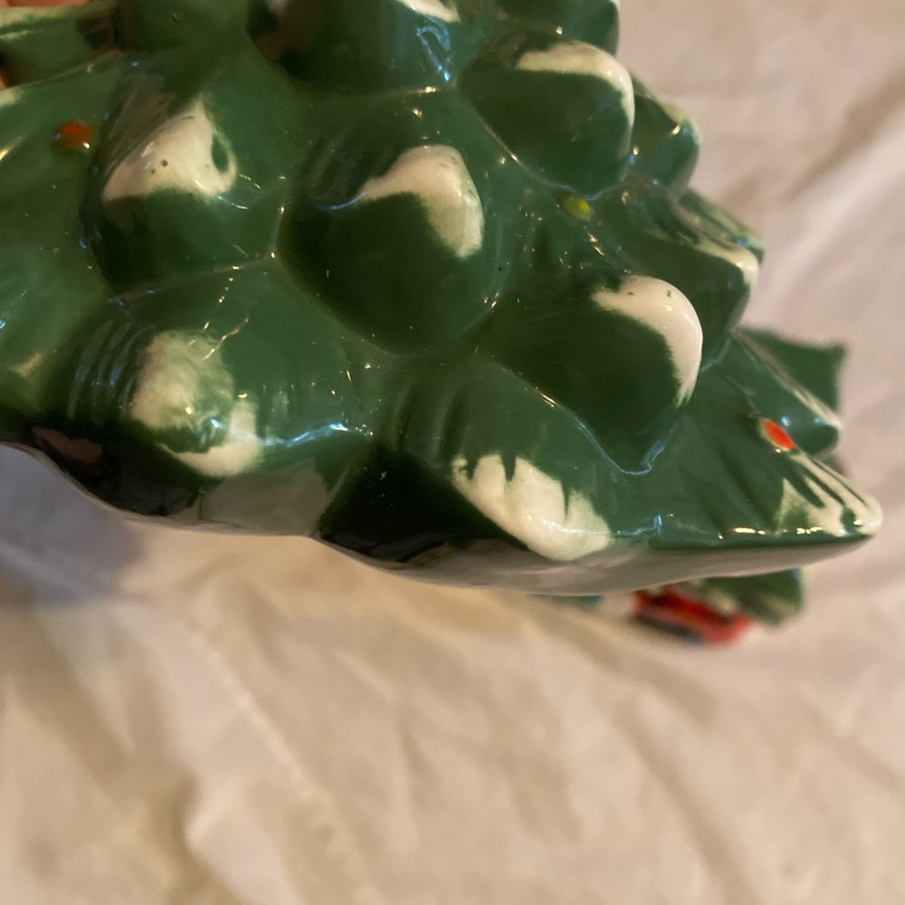 David's Cookies Red Truck With Christmas Tree Ceramic Cookie Jar Lights Star - Picture 3 of 12